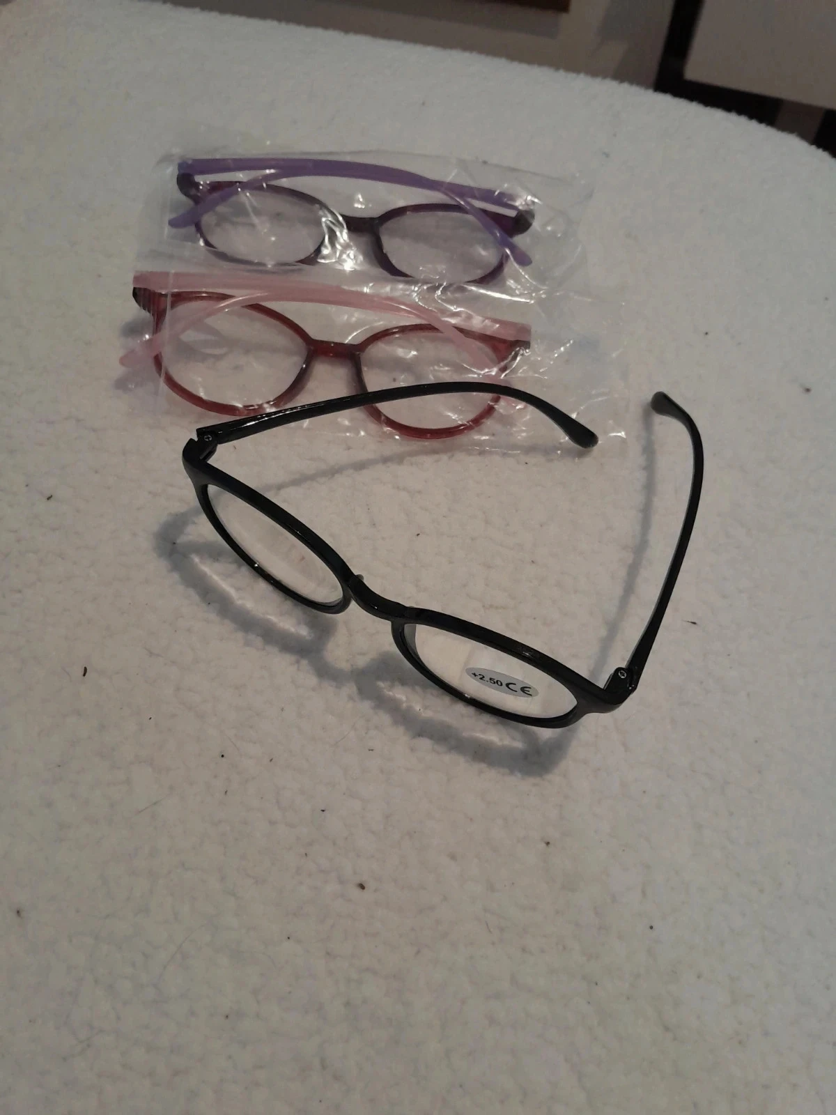 Lote N°04 compuesto de 3 pares de gafas de aumento / de lectura, Corrección +2.50 – photo 5